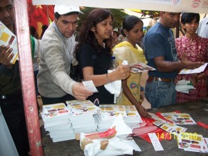 Arogya World distributes educational materials at in Dilli Haat, in Delhi